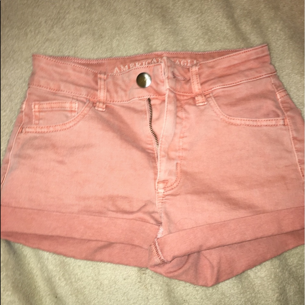 salmon colored american eagle shorts